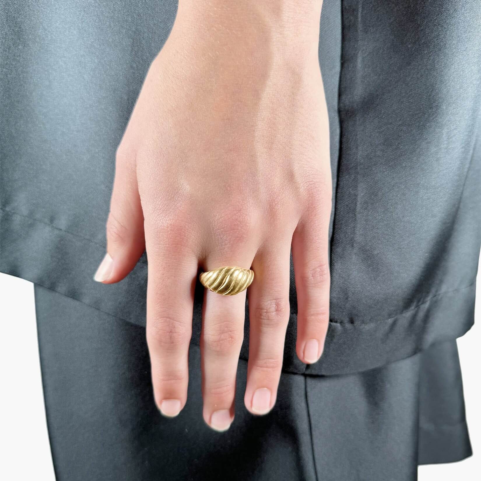 Model wearing Big Croissant ring gold