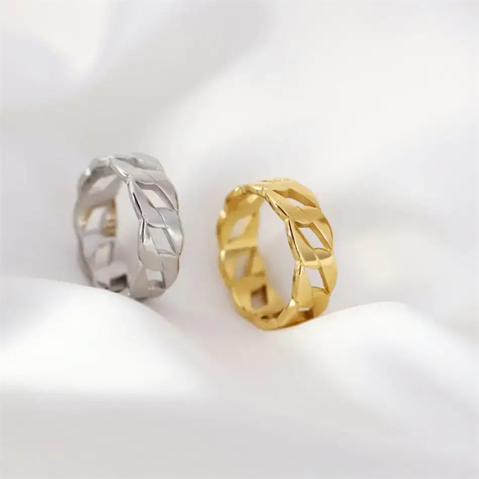 Figaro link ring gold and silver