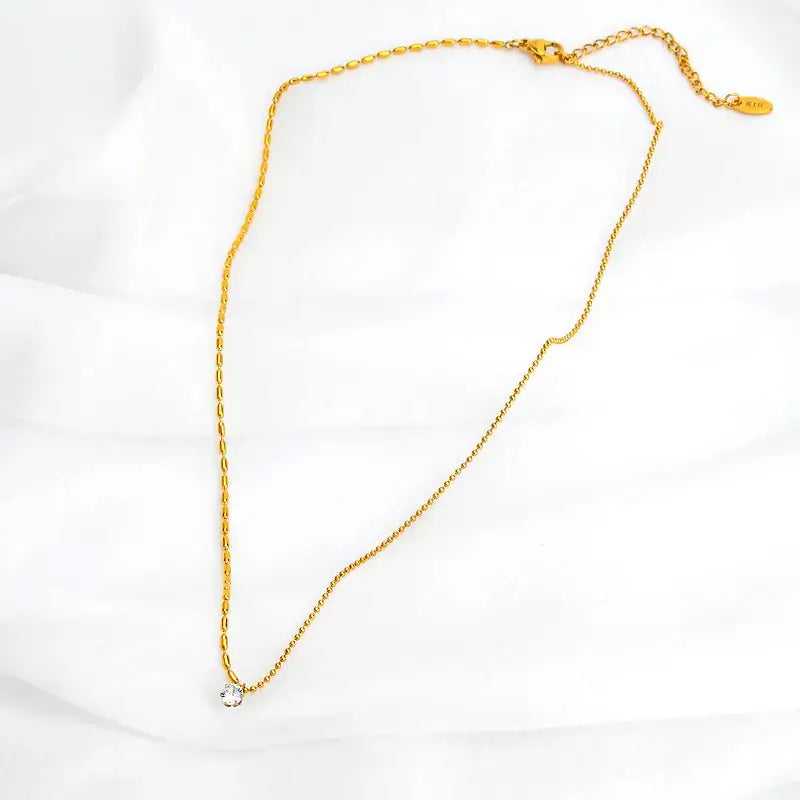 Gold chain necklace with diamond