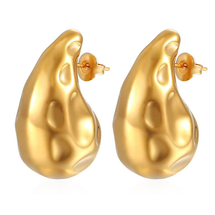 Beating Pattern Waterdrop Earrings in Gold